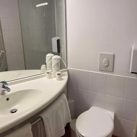 Hotel Brit Confort 3*