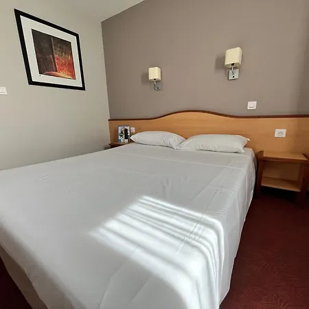 Hotel Brit Confort 3*