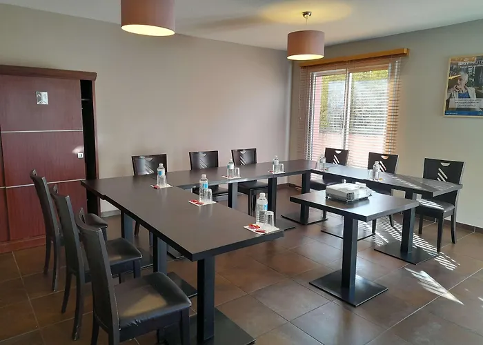 Brit Confort 3* 蒙托邦