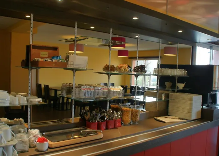 Brit Confort 酒店 蒙托邦