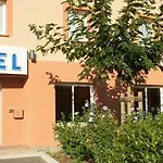 Hotel Brit Confort 3*