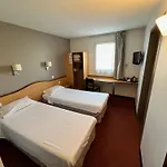 Brit Confort Hotel 3*