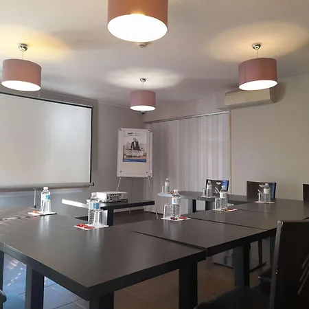 Hotel Brit Hotel Confort Montauban 3*