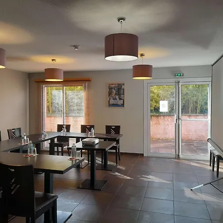 Brit Hotel Confort Montauban Hotel