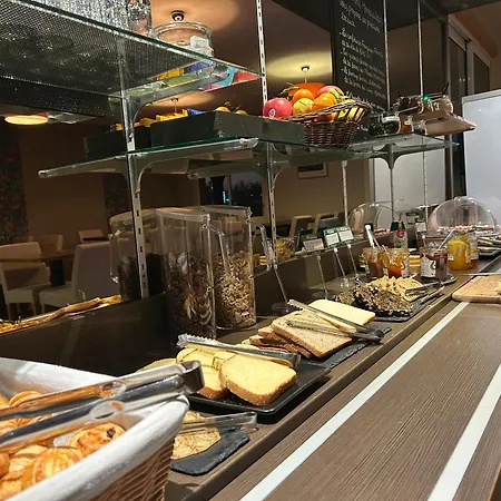 酒店 Brit Confort 3*