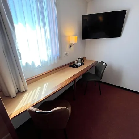 Brit Confort Hotel 3*