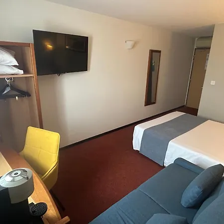 Hotel Brit Confort 3*