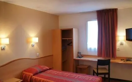 Hotel Brit Confort 3*
