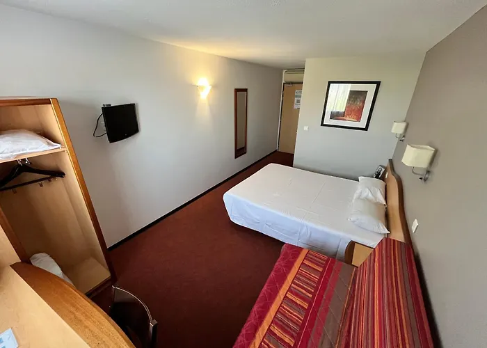 Otel Brit Confort Montauban